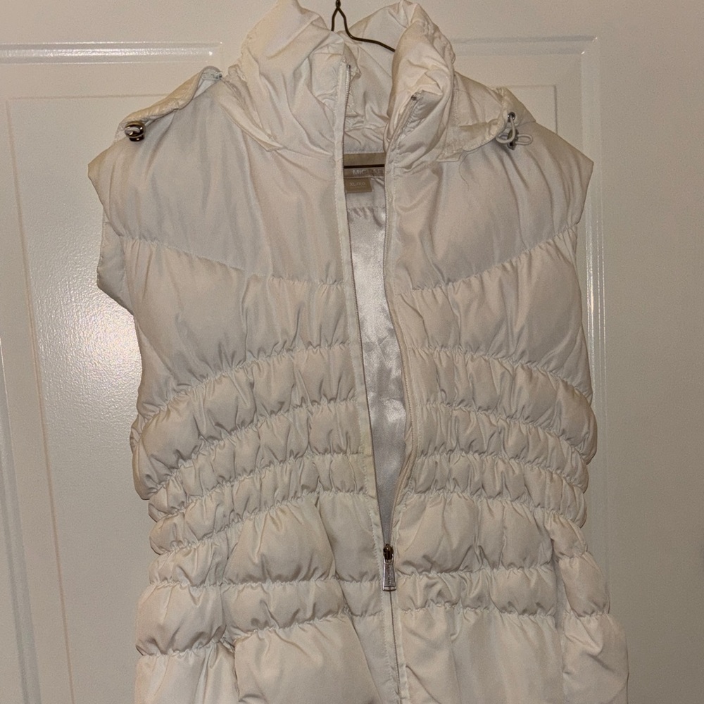 MICHAEL Michael Kors Cream Puffer Vest